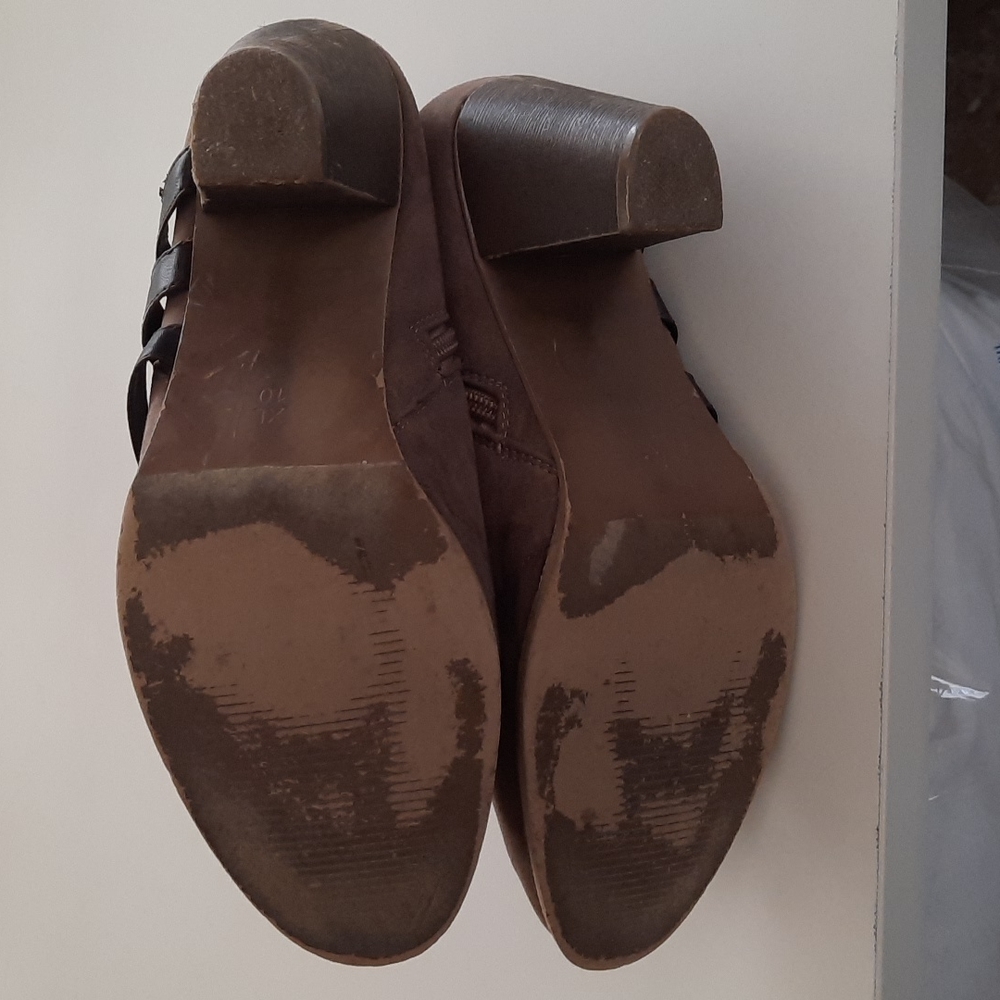 Ankle Shoes (Boots) - Size 10 (XL) - Picture 9 of 11